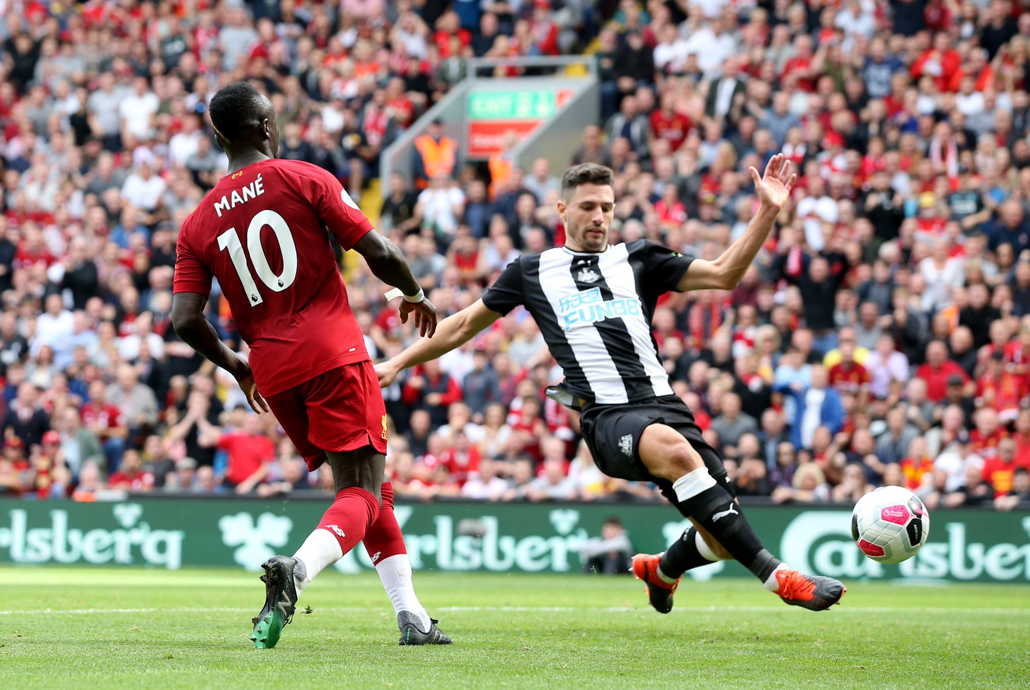 显得至关重 显得至关重