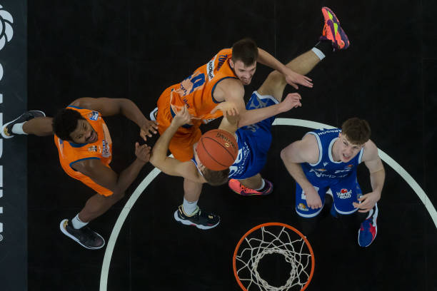 我们更加期 我们更加期