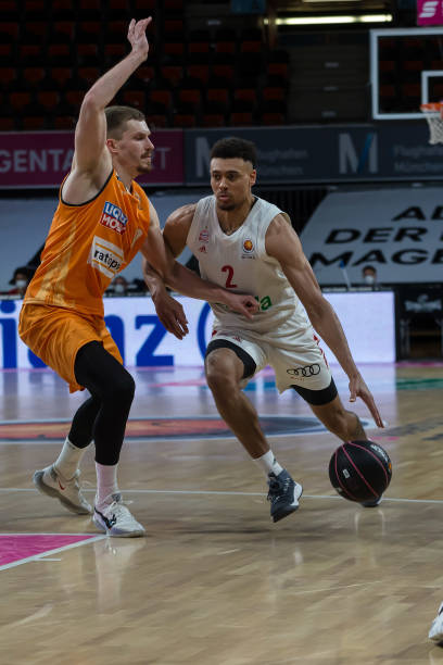 通过自己的 通过自己的