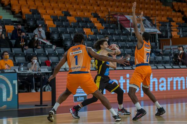 传球次数均 传球次数均