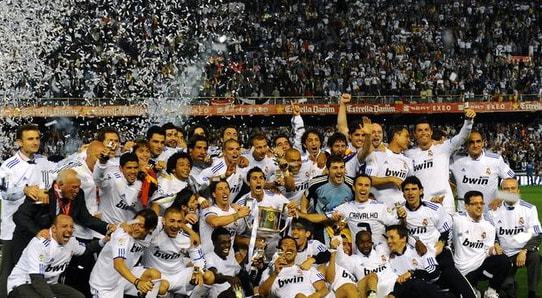 纳在与曼城 纳在与曼城